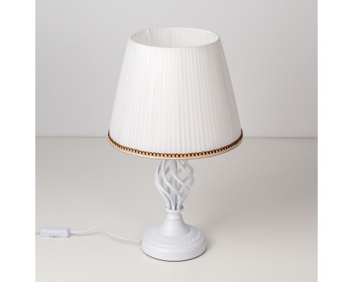 Настольная лампа с абажуром Citilux Вена CL402800 Белый
